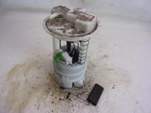Gebruikte Tank element Pomp Renault Modus/Grand Modus (JP) 1.2 16V TCE 100 Prijs € 26,25 Margeregeling aangeboden door Reclycar De Boer BV