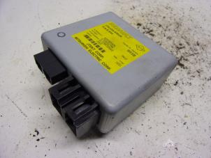 Gebruikte Computer Stuurbekrachtiging Renault Twingo II (CN) 1.2 16V Prijs € 73,50 Margeregeling aangeboden door Reclycar De Boer BV