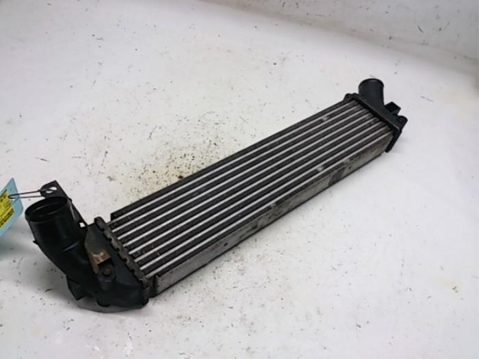 Gebruikte Intercooler Renault Kangoo (KC) 1.5 dCi 85 Prijs € 21,00 Margeregeling aangeboden door Reclycar De Boer BV