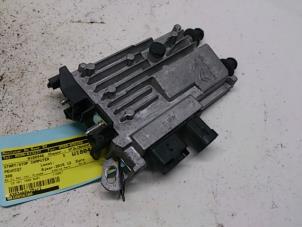 Gebruikte Start/Stop computer Peugeot 308 SW (L4/L9/LC/LJ/LR) 1.6 BlueHDi 120 Prijs € 63,00 Margeregeling aangeboden door Reclycar De Boer BV