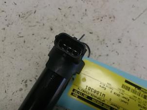 Gebruikte Bobine Citroen C4 Cactus (0B/0P) 1.2 PureTech 110 12V Prijs € 26,25 Margeregeling aangeboden door Reclycar De Boer BV