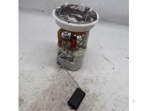 Gebruikte Tank element Pomp Ford Fiesta 5 (JD/JH) 1.3 Prijs € 26,25 Margeregeling aangeboden door Reclycar De Boer BV