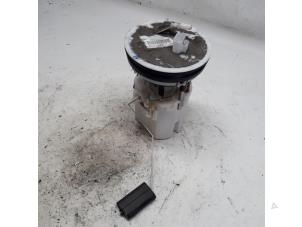 Gebruikte Tank element Pomp Ford Fiesta 6 (JA8) 1.25 16V Prijs € 26,25 Margeregeling aangeboden door Reclycar De Boer BV