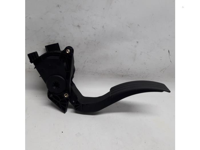 Gaspedaalpositie Sensor van een Renault Captur (2R) 1.5 Energy dCi 110 FAP 2016