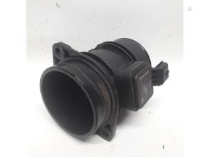 Gebruikte Luchthoeveelheidsmeter Renault Clio IV (5R) 1.5 Energy dCi 90 FAP Prijs € 42,00 Margeregeling aangeboden door Reclycar De Boer BV