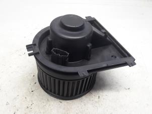 Gebruikte Aanjager Volkswagen Golf IV (1J1) 1.4 16V Prijs € 31,50 Margeregeling aangeboden door Reclycar De Boer BV