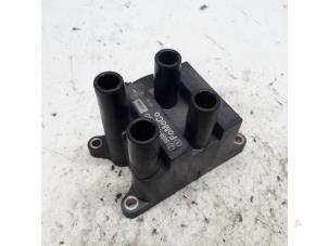 Gebruikte Bobine Ford Fusion 1.6 16V Prijs € 26,25 Margeregeling aangeboden door Reclycar De Boer BV