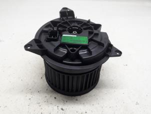 Gebruikte Kachel Ventilatiemotor Ford Mondeo III 1.8 16V Prijs € 36,75 Margeregeling aangeboden door Reclycar De Boer BV