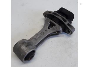 Gebruikte Motorsteun Kia Cee'd Sportswagon (JDC5) 1.0i T-GDi 12V 120 Prijs € 26,25 Margeregeling aangeboden door Reclycar De Boer BV