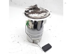 Gebruikte Tank element Pomp Peugeot 308 SW (4E/H) 1.6 VTI 16V Prijs € 26,25 Margeregeling aangeboden door Reclycar De Boer BV