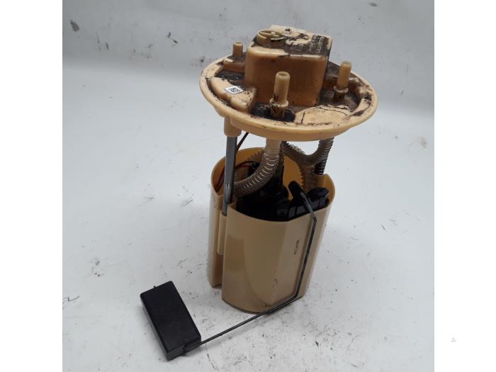 Gebruikte Tank element Pomp Fiat Grande Punto (199) 1.3 JTD Multijet 16V 85 Actual Prijs € 26,25 Margeregeling aangeboden door Reclycar De Boer BV
