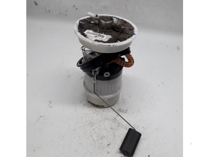 Gebruikte Tank element Pomp Ford Focus C-Max 1.8 16V Prijs € 26,25 Margeregeling aangeboden door Reclycar De Boer BV