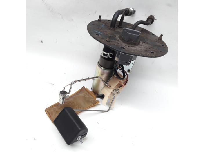 Gebruikte Tank element Pomp Toyota Corolla (E11) 1.3 16V Prijs € 26,25 Margeregeling aangeboden door Reclycar De Boer BV