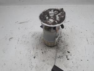 Gebruikte Tank element Pomp Renault Scénic II (JM) 1.6 16V Prijs € 26,25 Margeregeling aangeboden door Reclycar De Boer BV