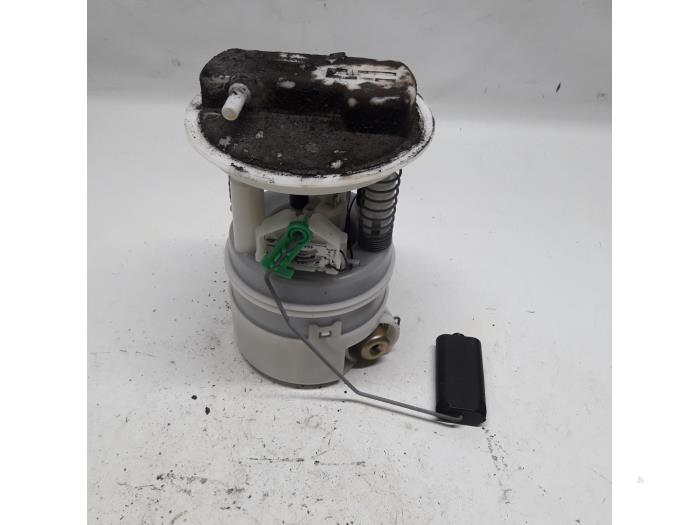 Gebruikte Tank element Pomp Renault Twingo (C06) 1.2 Prijs € 26,25 Margeregeling aangeboden door Reclycar De Boer BV