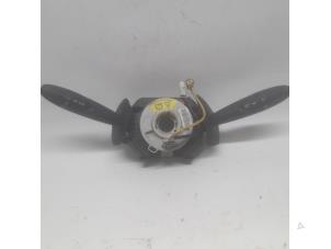 Gebruikte Licht + Raw Schakelaar Ford Ka II 1.2 Prijs € 26,25 Margeregeling aangeboden door Reclycar De Boer BV