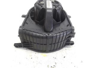 Gebruikte Aanjager Renault Grand Scénic II (JM) 2.0 16V Prijs € 36,75 Margeregeling aangeboden door Reclycar De Boer BV