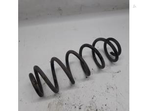 Gebruikte Schroefveer achter Volkswagen Golf VI (5K1) 1.4 TSI 122 16V Prijs € 13,13 Margeregeling aangeboden door Reclycar De Boer BV