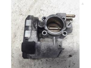 Gebruikte Gasklephuis Opel Corsa C (F08/68) 1.2 16V Prijs € 21,00 Margeregeling aangeboden door Reclycar De Boer BV