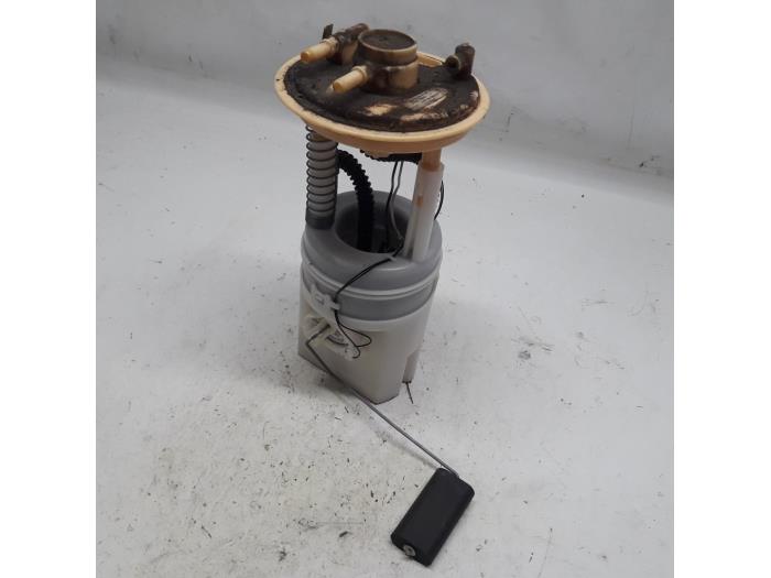 Gebruikte Tank element Pomp Mitsubishi Colt (Z2/Z3) 1.3 16V Prijs € 26,25 Margeregeling aangeboden door Reclycar De Boer BV
