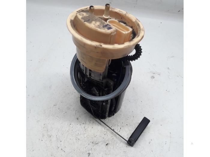 Gebruikte Tank element Pomp Seat Ibiza III (6L1) 1.4 TDI 70 Prijs € 26,25 Margeregeling aangeboden door Reclycar De Boer BV