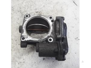 Gebruikte Gasklephuis Renault Master III (EV/HV/UV/VA/VB/VD/VF/VG/VJ) 2.3 dCi 16V Prijs € 26,25 Margeregeling aangeboden door Reclycar De Boer BV