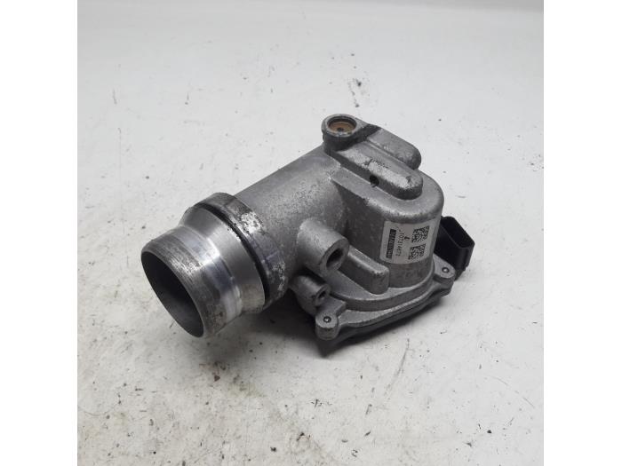 Gebruikte Gasklephuis Renault Clio IV (5R) 1.5 Energy dCi 90 FAP Prijs € 26,25 Margeregeling aangeboden door Reclycar De Boer BV