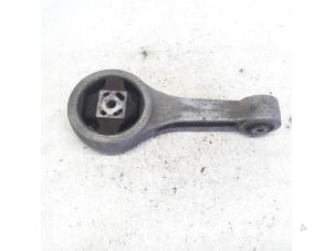 Gebruikte Motorsteun Volkswagen Polo V (6R) 1.2 TDI 12V BlueMotion Prijs € 21,00 Margeregeling aangeboden door Reclycar De Boer BV