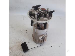 Gebruikte Tank element Pomp Opel Vivaro 1.9 DTI 16V Prijs € 26,25 Margeregeling aangeboden door Reclycar De Boer BV