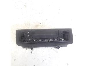 Gebruikte Chaufage Bedieningspaneel Seat Ibiza ST (6J8) 1.2 TDI Ecomotive Prijs € 52,50 Margeregeling aangeboden door Reclycar De Boer BV