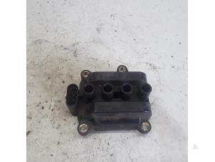 Gebruikte Bobine Renault Twingo II (CN) 1.2 16V Prijs € 26,25 Margeregeling aangeboden door Reclycar De Boer BV