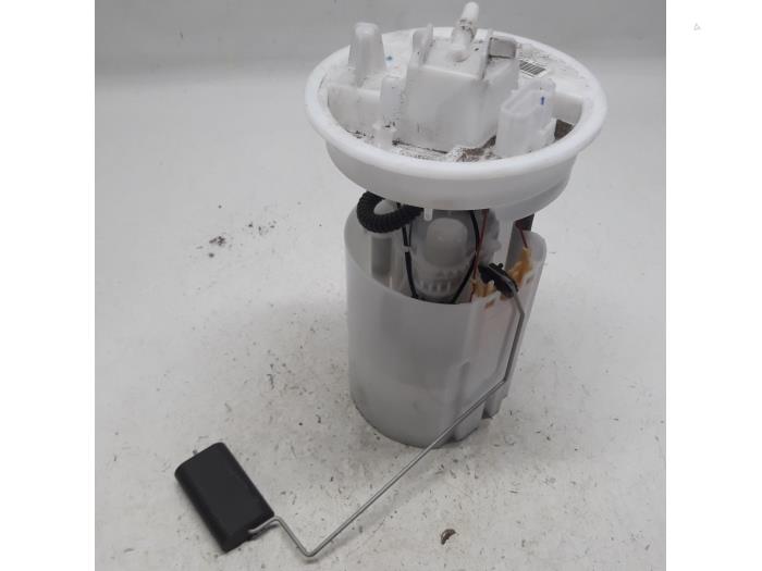 Gebruikte Tank element Pomp Volvo V40 Cross Country (MZ) 2.0 T3 16V Prijs € 105,00 Margeregeling aangeboden door Reclycar De Boer BV