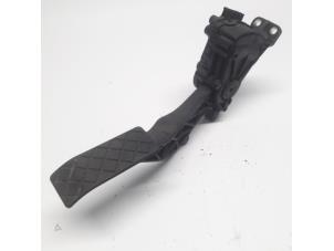 Gebruikte Gaspedaalpositie Sensor Volkswagen Transporter T5 1.9 TDi Prijs € 52,50 Margeregeling aangeboden door Reclycar De Boer BV