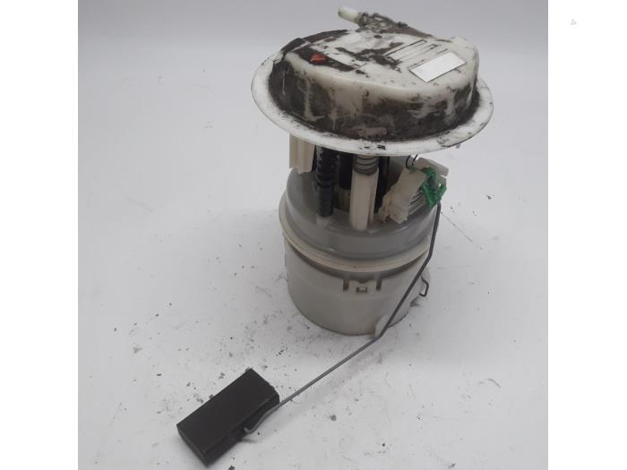 Gebruikte Tank element Pomp Citroen C4 Berline (LC) 1.6 16V Prijs € 26,25 Margeregeling aangeboden door Reclycar De Boer BV