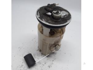 Gebruikte Tank element Pomp Kia Picanto (BA) 1.1 12V Prijs € 26,25 Margeregeling aangeboden door Reclycar De Boer BV