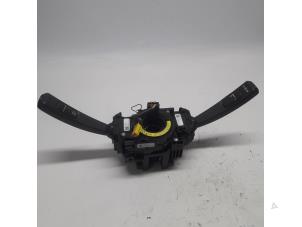 Gebruikte Combischakelaar Stuurkolom Volvo V40 (MV) 1.6 D2 Prijs € 105,00 Margeregeling aangeboden door Reclycar De Boer BV