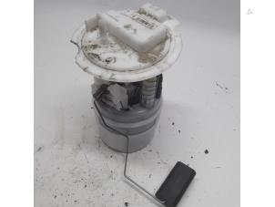 Gebruikte Tank element Pomp Dacia Duster (SR) 1.3 TCE 130 16V Prijs € 52,50 Margeregeling aangeboden door Reclycar De Boer BV