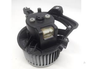 Gebruikte Kachel Ventilatiemotor Fiat Punto III (199) 0.9 TwinAir Prijs € 42,00 Margeregeling aangeboden door Reclycar De Boer BV