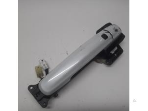 Gebruikte Portiergreep 4Deurs rechts-voor Suzuki Swift (ZA/ZC/ZD) 1.2 16V Prijs € 15,75 Margeregeling aangeboden door Reclycar De Boer BV