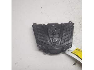 Gebruikte Multi Media Regelunit Ford Fiesta 6 (JA8) 1.0 SCI 12V 80 Prijs € 78,75 Margeregeling aangeboden door Reclycar De Boer BV
