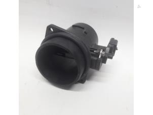 Gebruikte Luchthoeveelheidsmeter Peugeot 508 SW (8E/8U) 1.6 HDiF 16V Prijs € 31,50 Margeregeling aangeboden door Reclycar De Boer BV