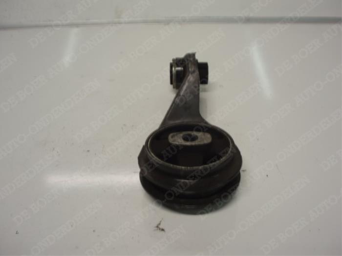 Gebruikte Motorsteun Renault Clio II (BB/CB) 1.2 16V Prijs € 15,75 Margeregeling aangeboden door Reclycar De Boer BV