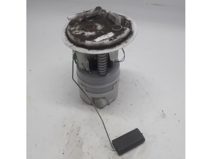 Gebruikte Tank element Pomp Peugeot 308 (4A/C) 1.6 VTI 16V Prijs € 26,25 Margeregeling aangeboden door Reclycar De Boer BV