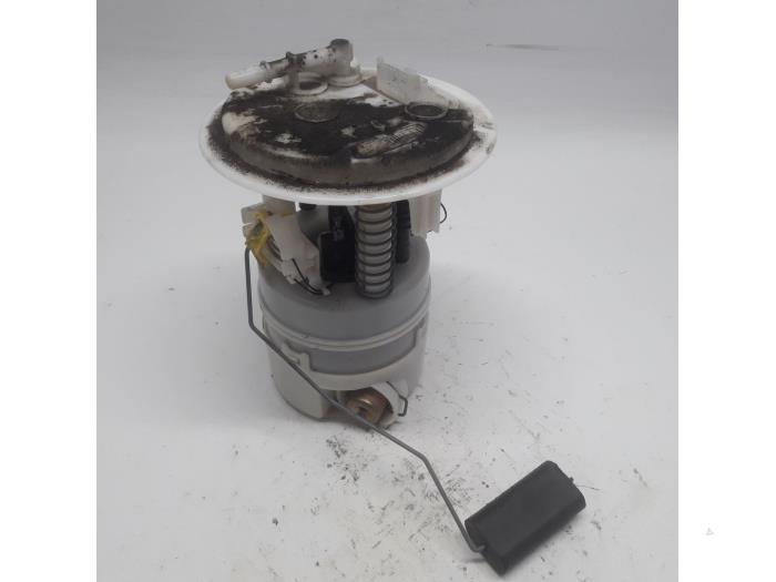Gebruikte Tank element Pomp Peugeot 407 SW (6E) 1.8 16V Prijs € 26,25 Margeregeling aangeboden door Reclycar De Boer BV