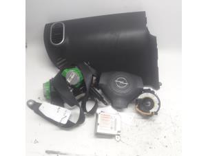 Gebruikte Airbag Set + Module Opel Agila (B) 1.0 12V Prijs € 330,75 Margeregeling aangeboden door Reclycar De Boer BV