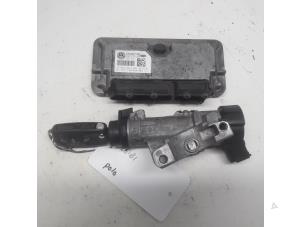 Gebruikte Kontaktslot + computer Volkswagen Polo V (6R) 1.6 16V BiFuel Prijs € 110,25 Margeregeling aangeboden door Reclycar De Boer BV