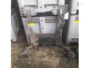 Gebruikte Subframe BMW Mini One/Cooper (R50) 1.6 16V One Prijs € 110,25 Margeregeling aangeboden door Reclycar De Boer BV