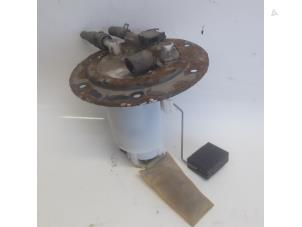 Gebruikte Tank element Pomp Nissan Pixo (D31S) 1.0 12V Prijs € 26,25 Margeregeling aangeboden door Reclycar De Boer BV