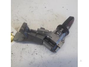 Gebruikte Kontaktslot + Sleutel Alfa Romeo MiTo (955) 1.4 16V Prijs € 36,75 Margeregeling aangeboden door Reclycar De Boer BV