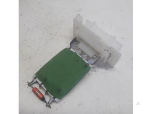 Gebruikte Kachel Weerstand Toyota Aygo (B10) 1.0 12V VVT-i Prijs € 21,00 Margeregeling aangeboden door Reclycar De Boer BV